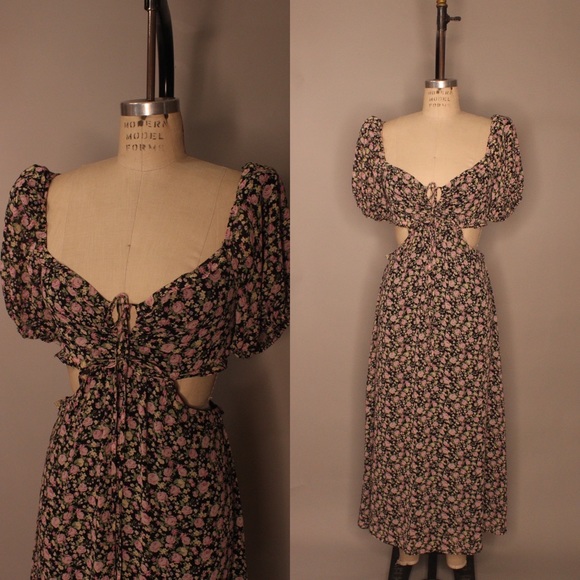 Astr Dresses & Skirts - ASTR Floral Dress